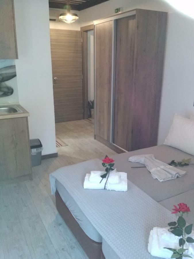 Maries  Anna Studios מראה חיצוני תמונה